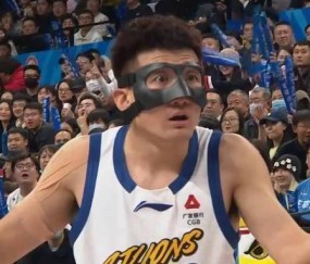 lol中国总决赛-CBA季后赛赛后走向成谜；费耶诺德再遭质疑；气氛紧张；控场能力受关注的简单介绍