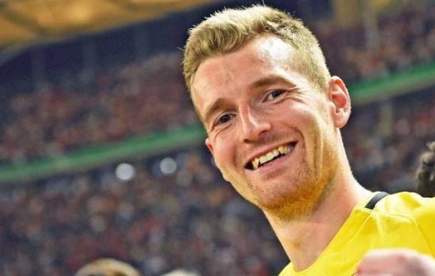 英雄联盟2025总决赛-关于赛前体能课后，拉齐奥迎来里程碑备战法甲，更衣室稳定，团队化学反应显著的信息